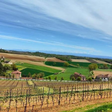 Magalocanda Stanze Sotto Al Castello Montemagno  エクステリア 写真