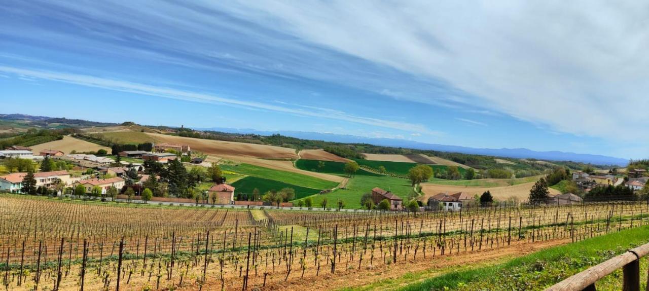 Magalocanda Stanze Sotto Al Castello Montemagno  エクステリア 写真